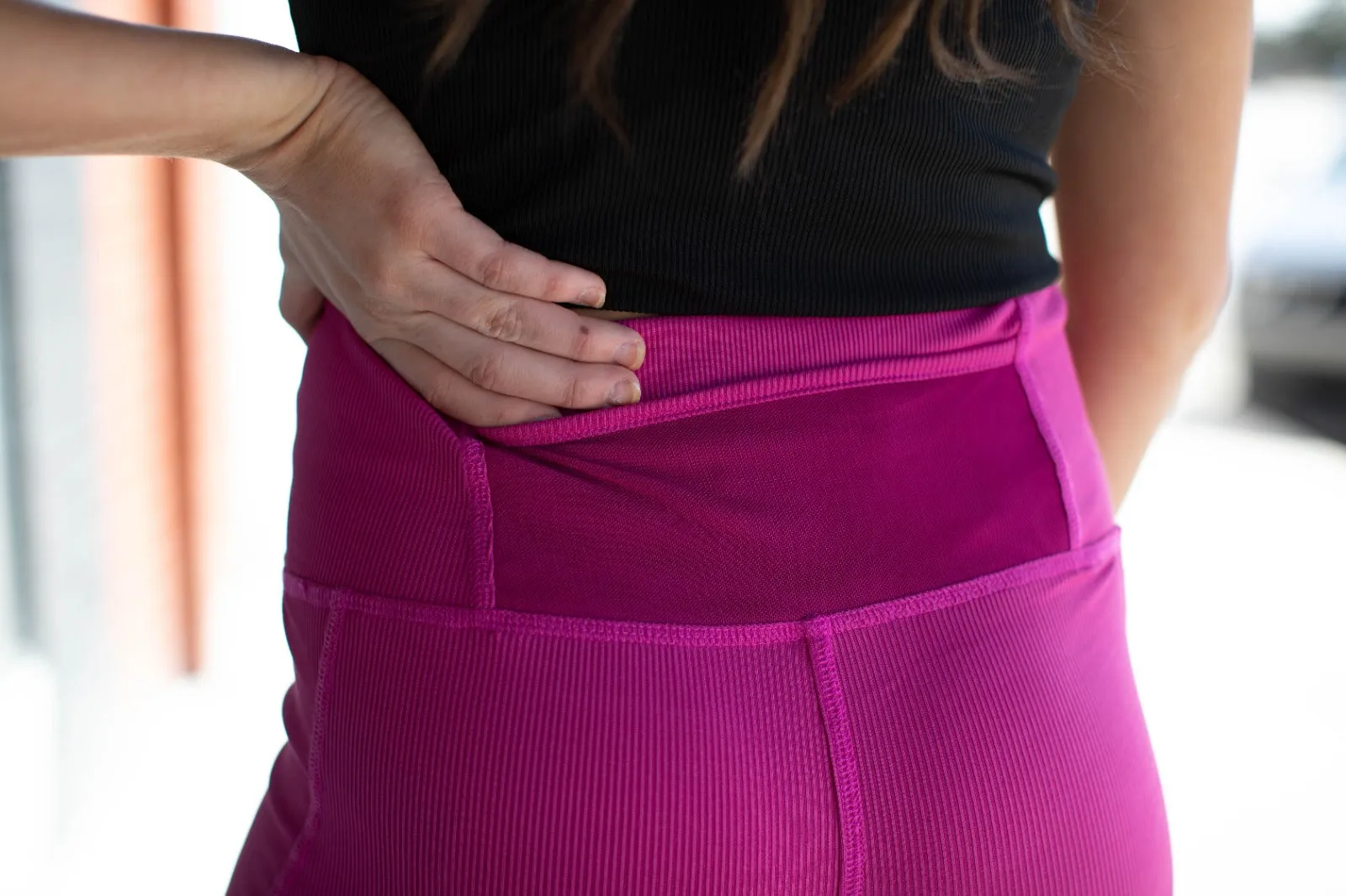 ACTIVE PANTS WITH BACK PHONE POCKET