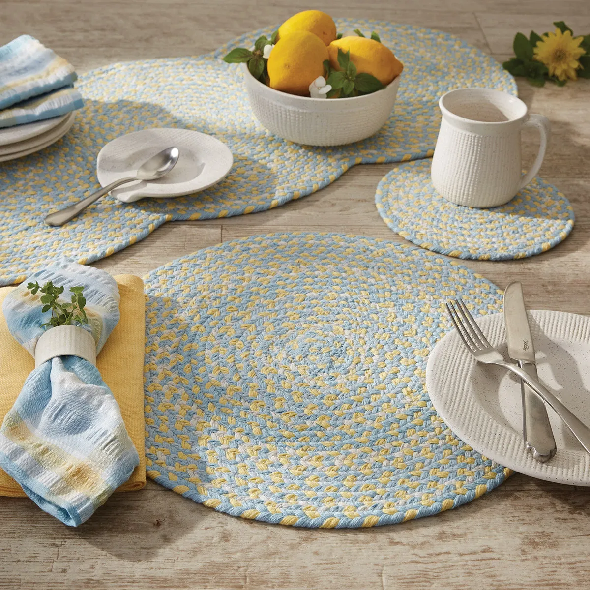 Cozy Cottage Braided Round Placemat Set