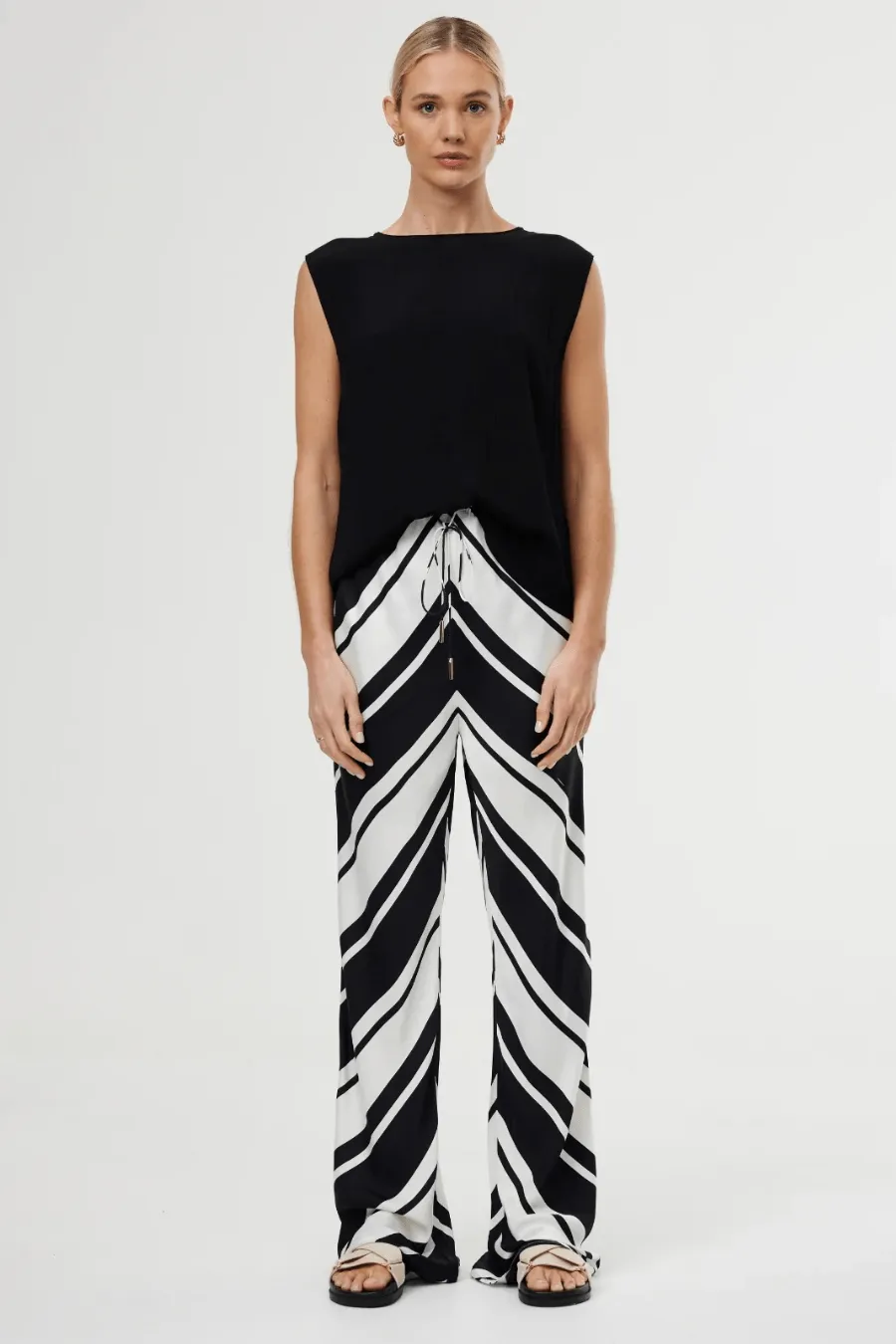 Luisa Pant - Chevron