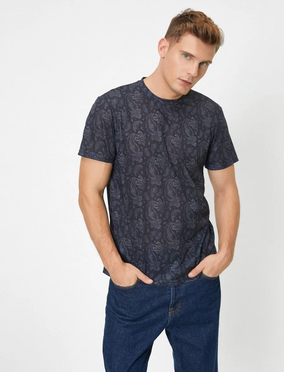 Paisley Print Tshirt in Black