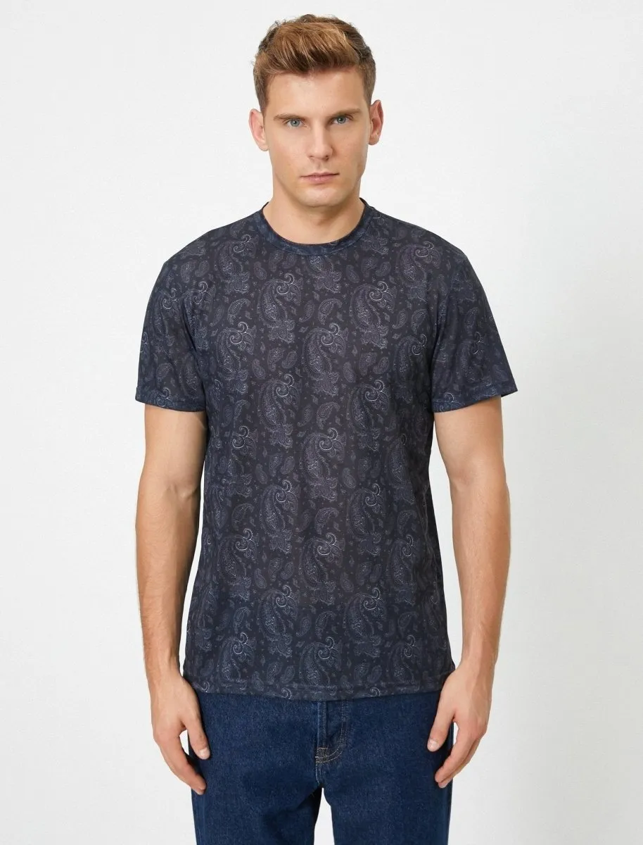 Paisley Print Tshirt in Black