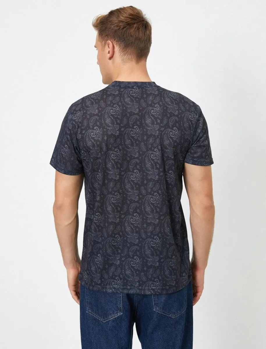 Paisley Print Tshirt in Black