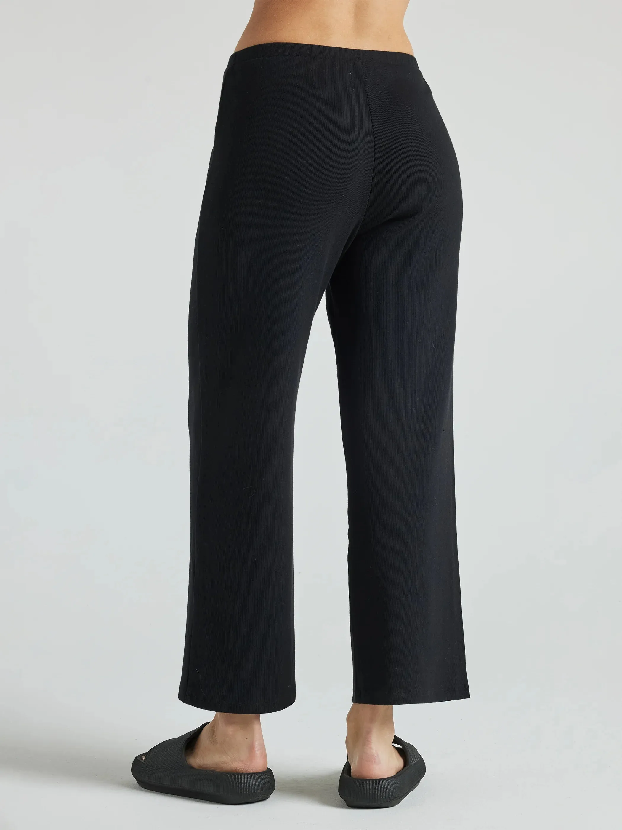 Serene Rib Relaxed Pant - Black